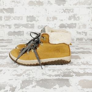 Sorel Out N About Plus Conquest Lace Up Winter Boots T538